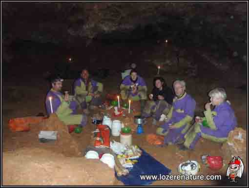 lozere nature spéléologie repas